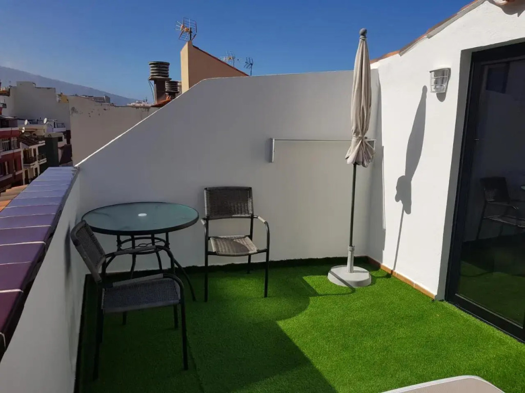 Central PENTHOUSE with TERRACE and free PARKING