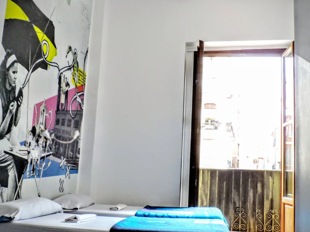 Home Youth Hostel by Feetup Hostels
