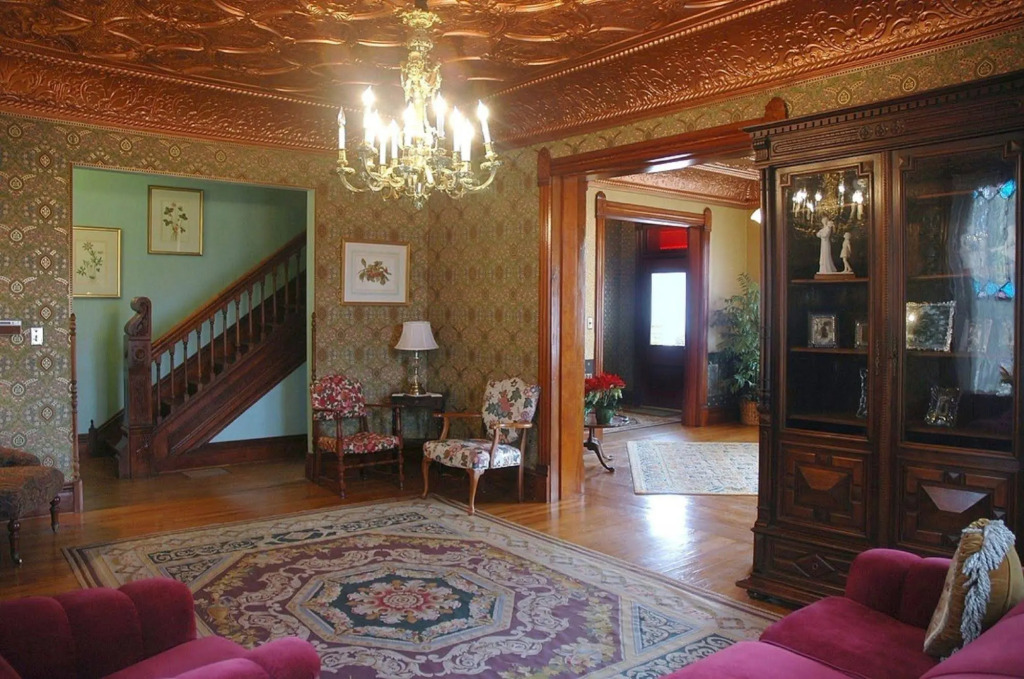 The Nauvoo Grand Bed & Breakfast