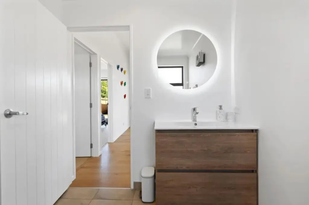 Cedar House - Martinborough Holiday Home