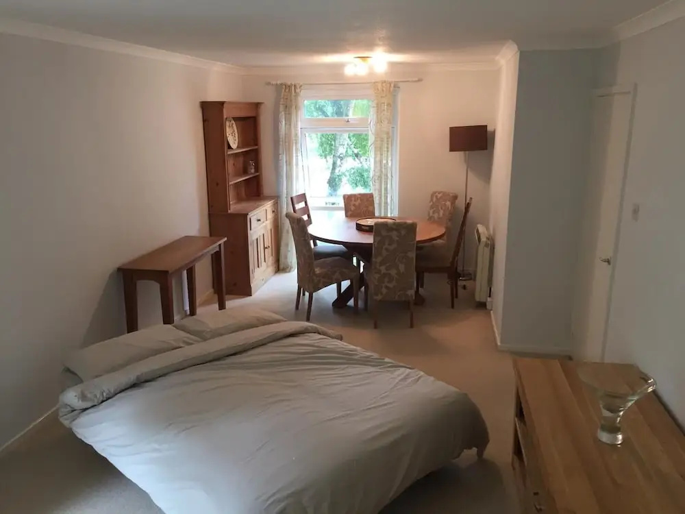 NEW Cosy 1BD Flat in the Heart of Llandough -wales