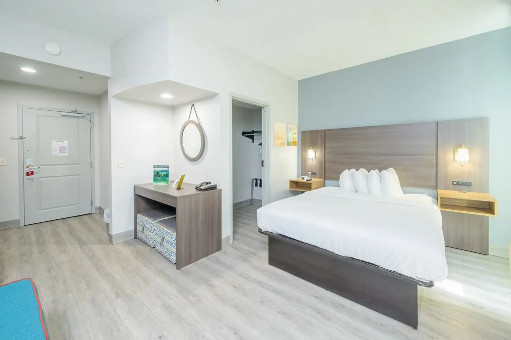 Candlewood Suites Panama City Beach Southeast by IHG