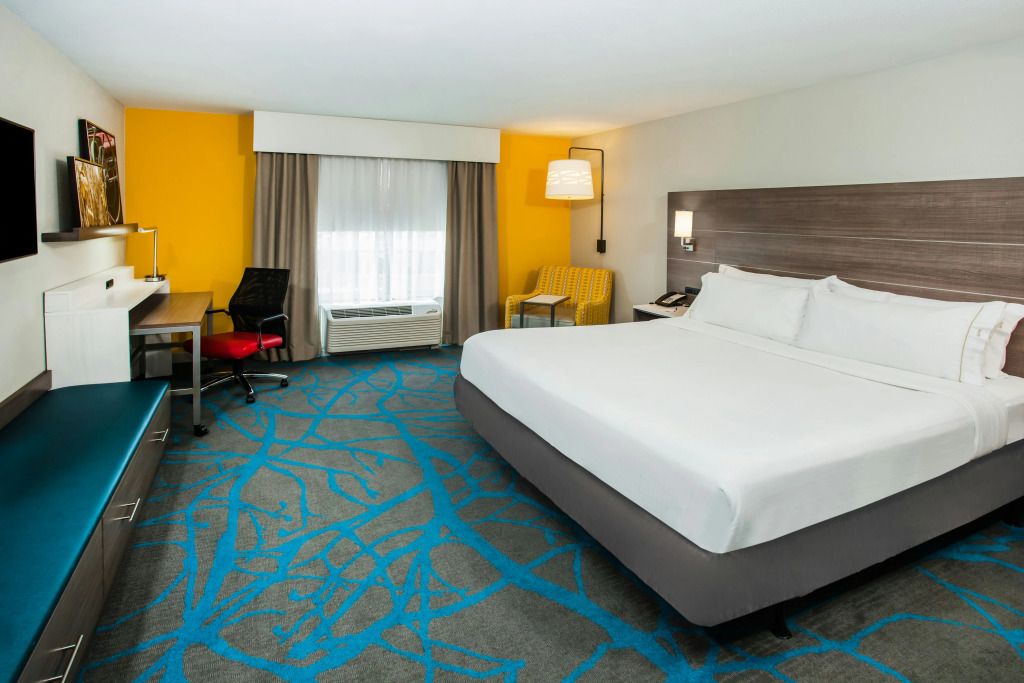 Holiday Inn Express & Suites Litchfield by IHG