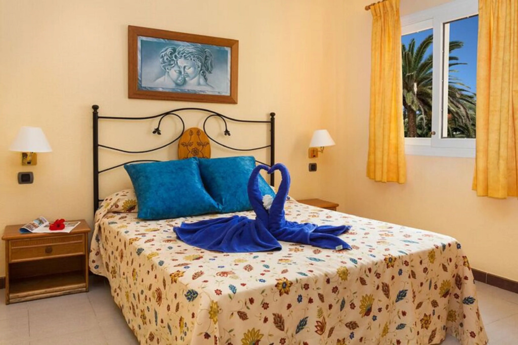 Отель BLUESEA Club Caleta Dorada