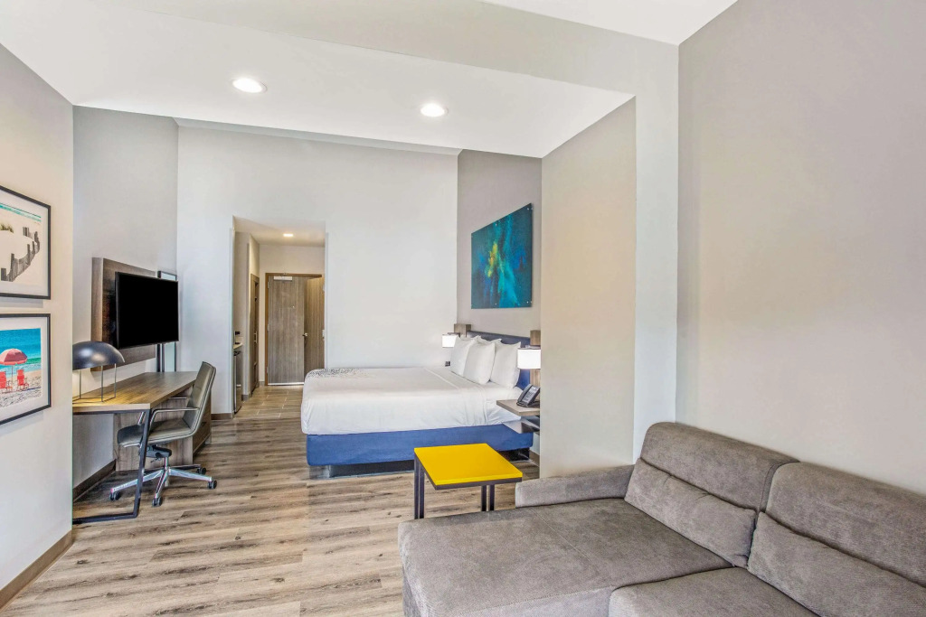 La Quinta Inn & Suites by Wyndham Miramar Beach-Destin