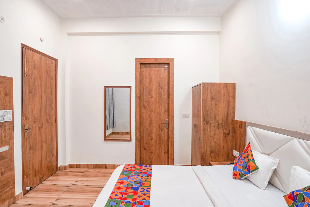 FabHotel Sirtaj Suits