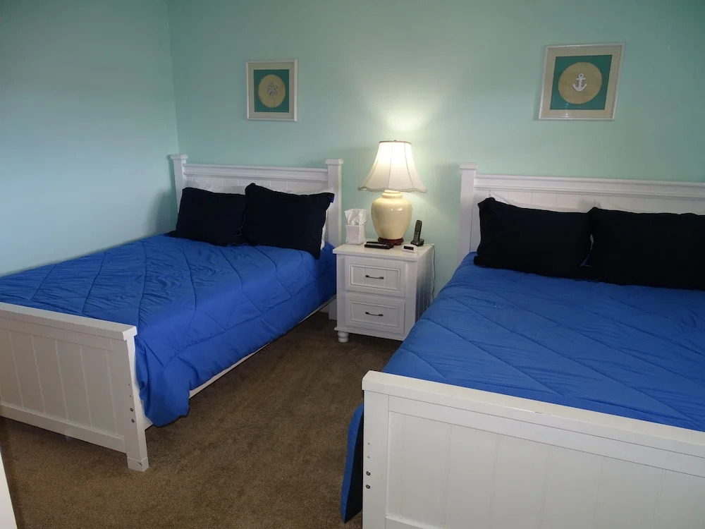 Gulf And Bay Club- E705 Awesome Views! 2 Bedroom Condo