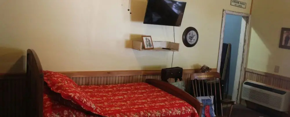 Whispering Pines Bed and Breakfast
