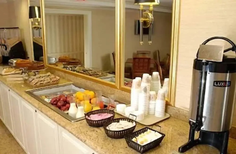 Rockville Centre Hotel - JFK Airport