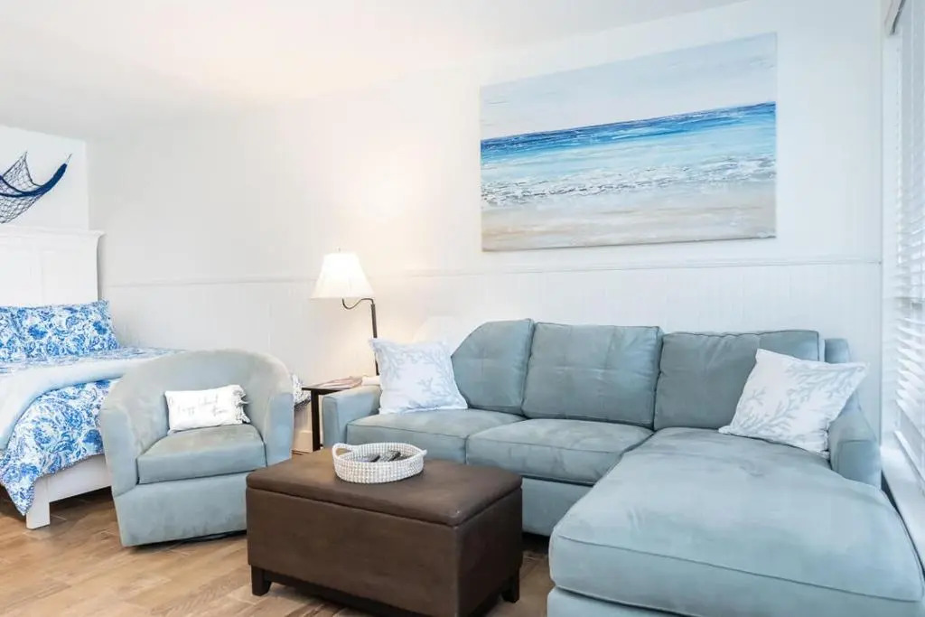 517 Sunsuite
