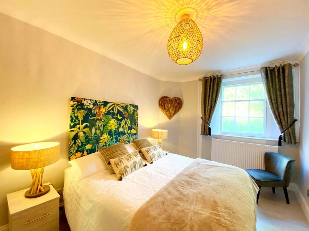 Meadfoot Bay Apartment at Hesketh Crescent