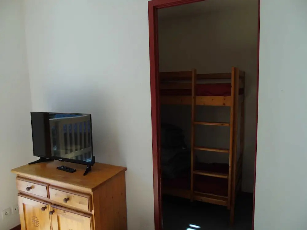 Lou Services Apartment CB67 LSI 001