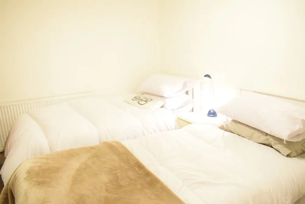 Spacious 3 Bedroom Apartment in South West London