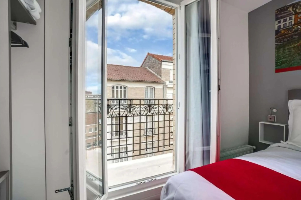 Paris Hotel