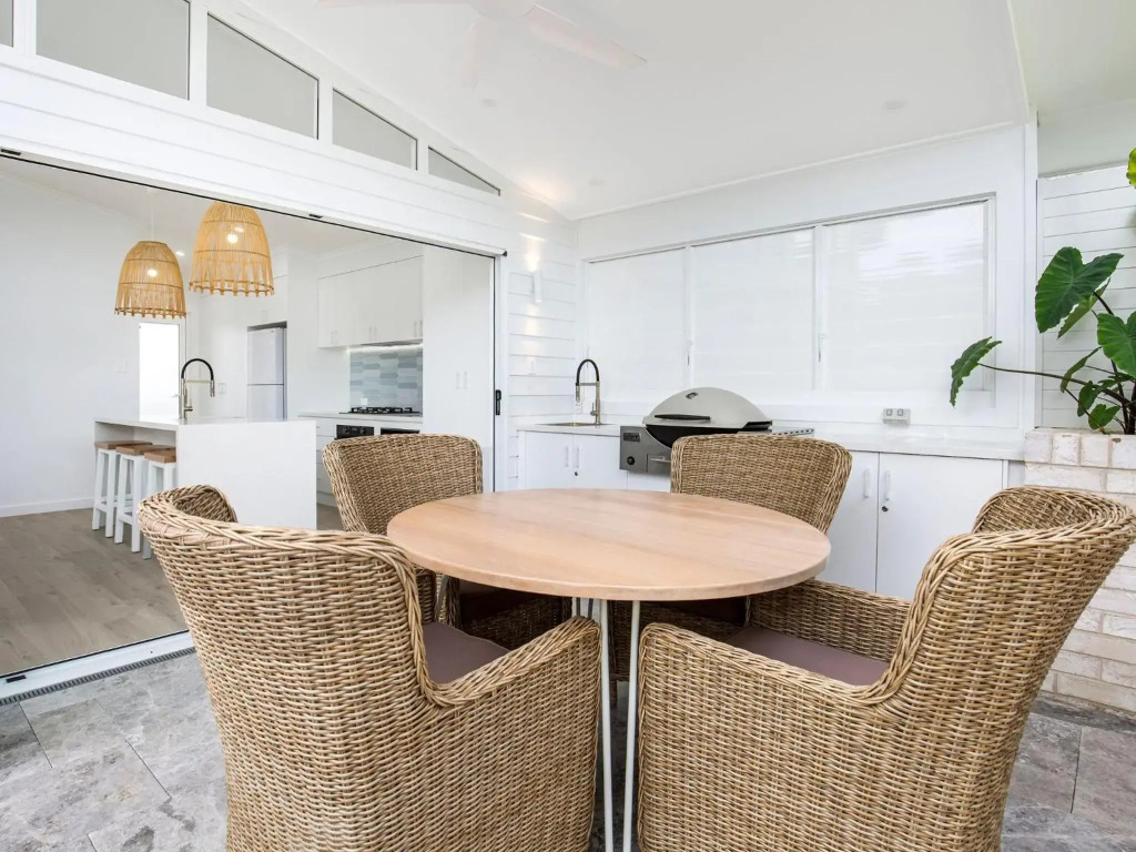 Unwind Pet Friendly 1 Min Walk to Beach