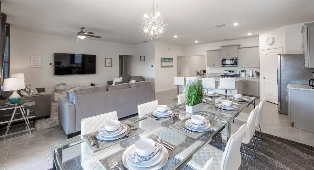 7547oml-solterra Resort 6 Bedroom Home by RedAwning