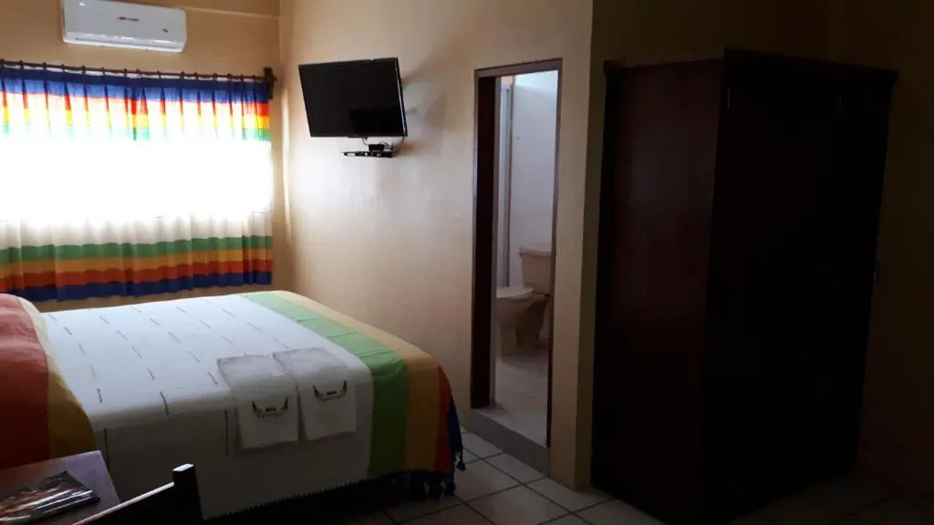 Hotel Alebrijes