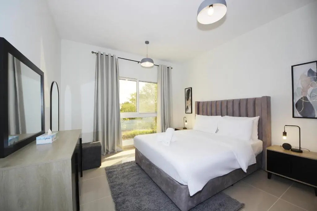 RH- 3BR Flamingo Villa with maid room in RAK, near pool