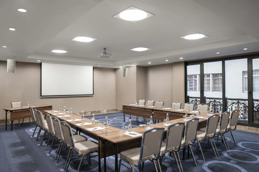 DoubleTree by Hilton Istanbul Gayrettepe