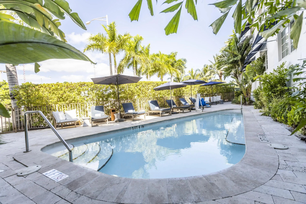 Oceanside Hotel and Suites