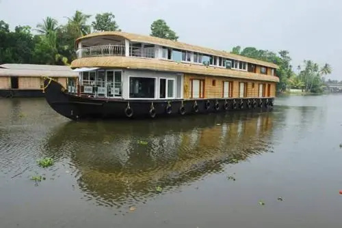 Nova Holidays Houseboat