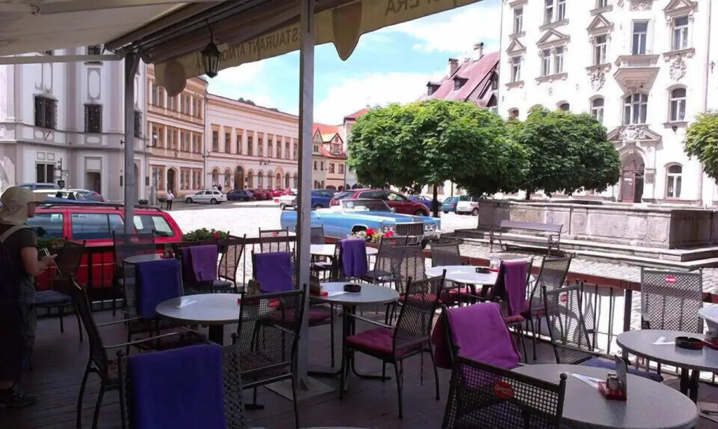 Atmosféra Rooms & Restaurant