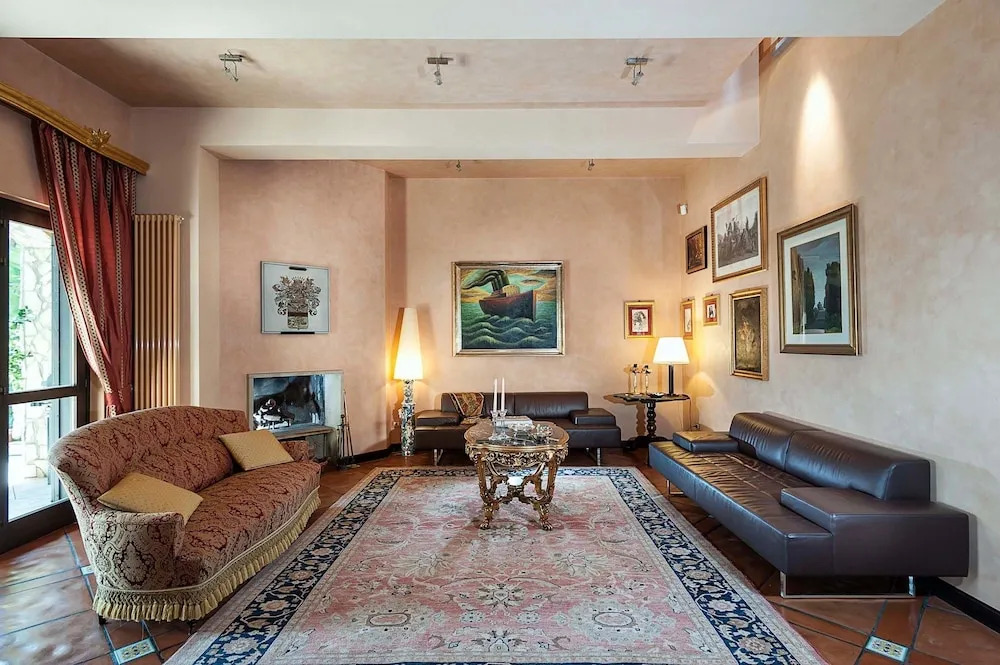 Villa Ghadir