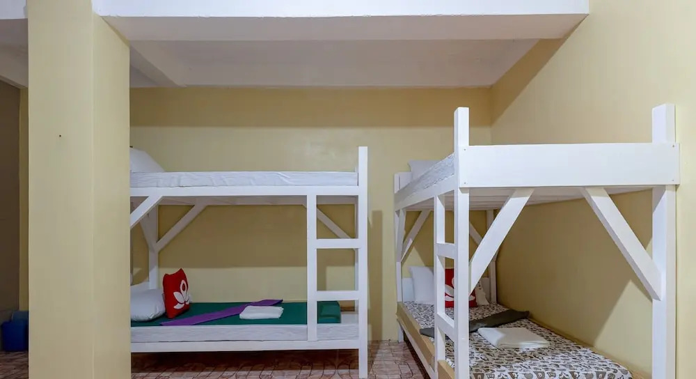 ZEN Rooms LH Bri Lodge Siargao