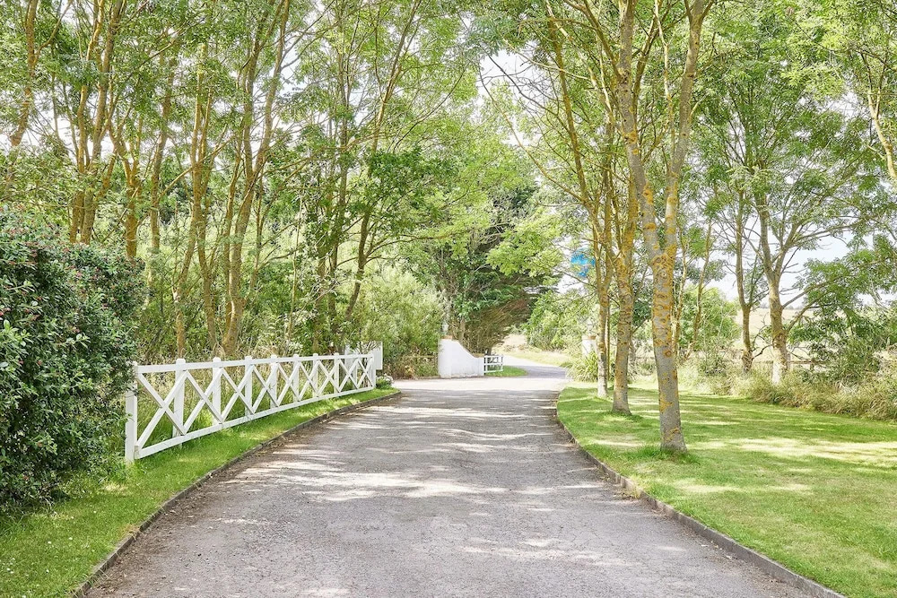 Host & Stay - The Arches Country House