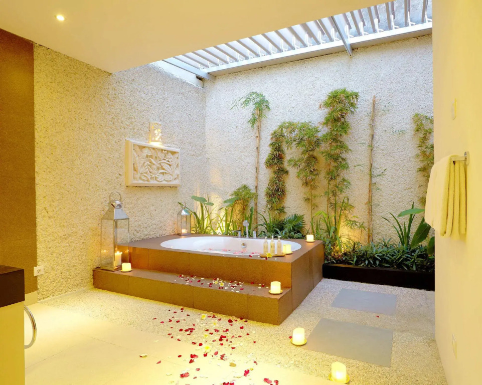 Villa Seriska Dua Sanur, Spacious 4BR Private Pool Villa with Private Cook, Spa & Tour