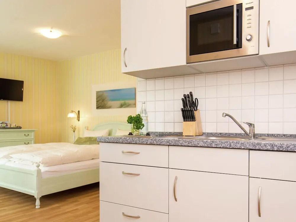 Bubbly Apartment in Warnemünde near Beach