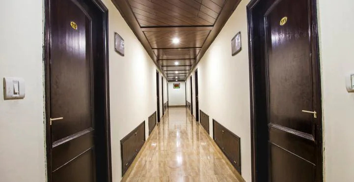 Hotel Basera