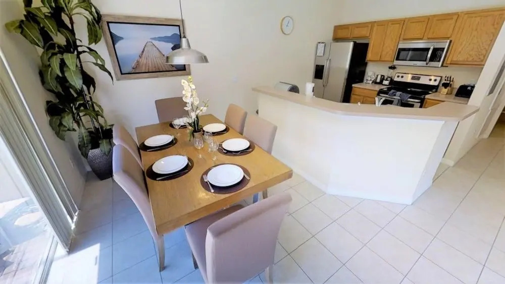 ACO FAMILY – 4 bd TOWNHOME WITH POOL (1717)
