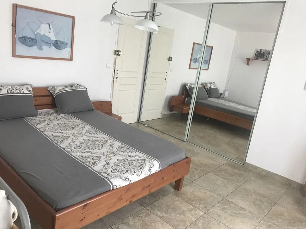 Chambre 2 Beziers Villeneuve
