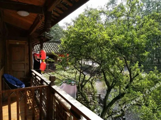 Ya'an Yijia Coffee Inn