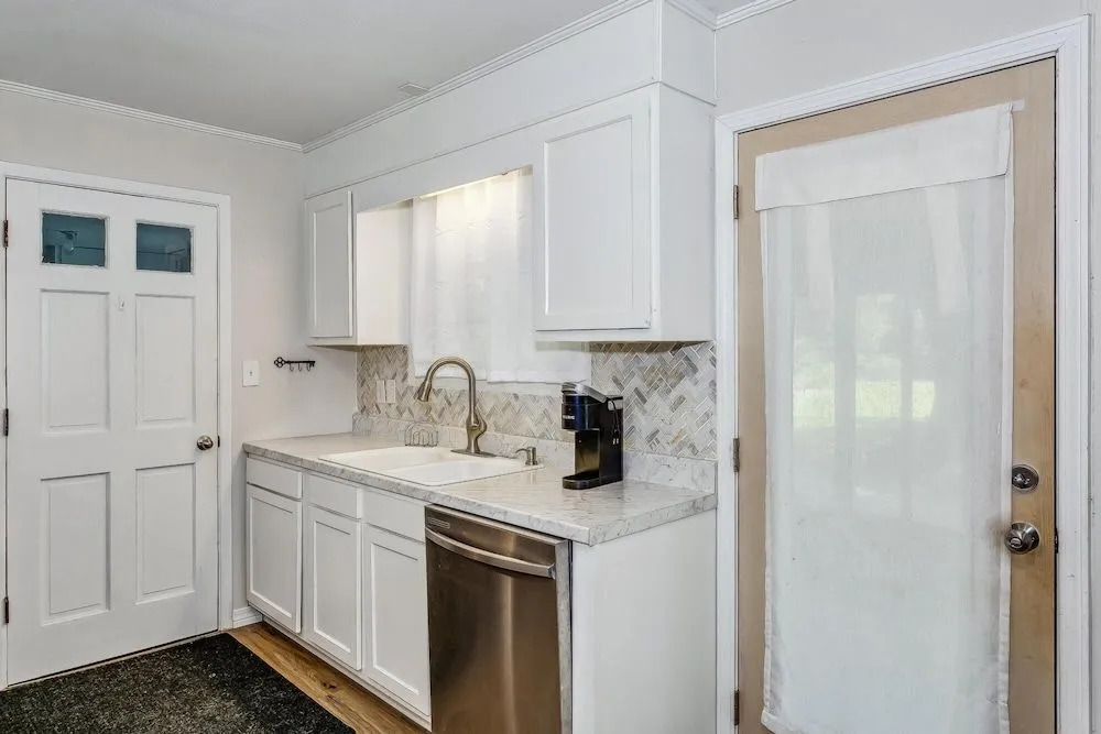 Best of Both Worlds pet Friendly in Pensacola