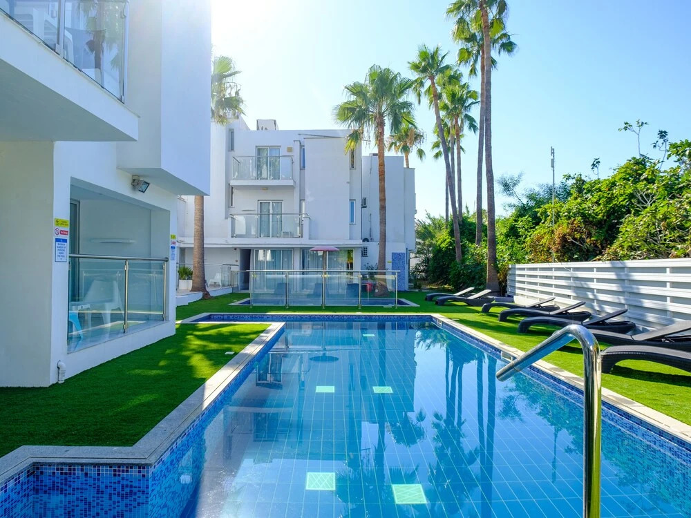 Rio Gardens - Great 1-bdr Apt w Balcony