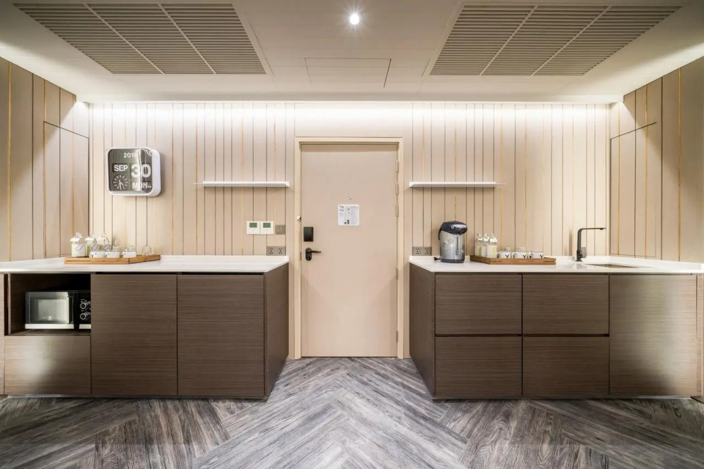 Triple Y Hotel