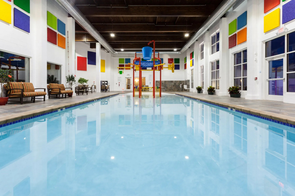 Holiday Inn Express & Suites Rapid City by IHG
