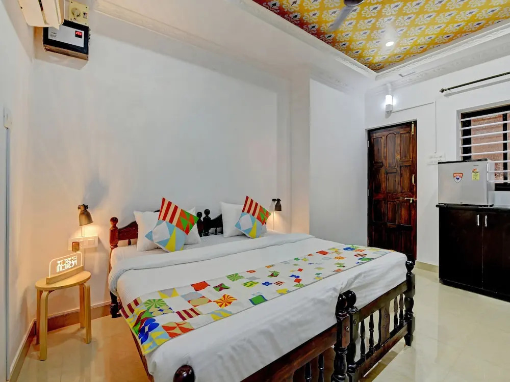 OYO 10906 Home Modern 1BHK Baga