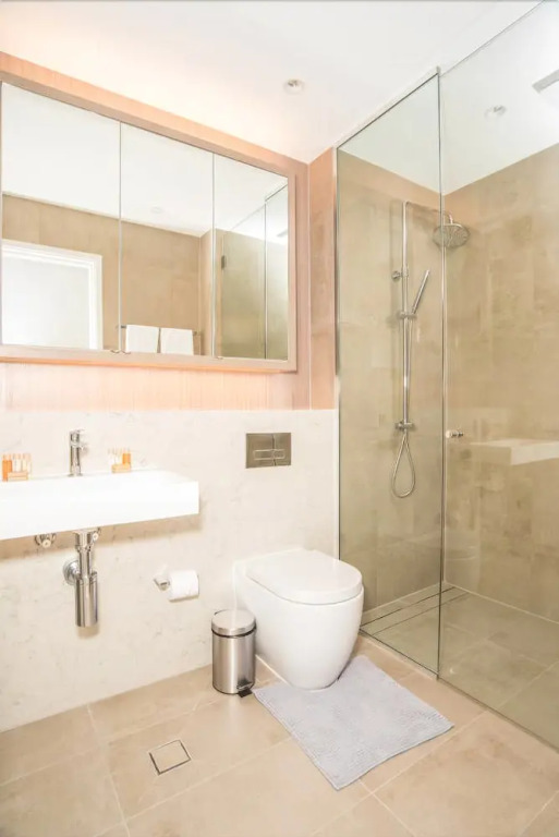 Lovely Two Bed Home In Macquarie Park