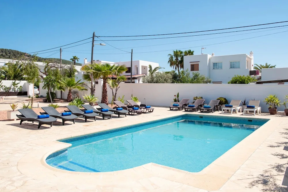 Villa in Playa den Bossa, 5 min SupermarketBBQ