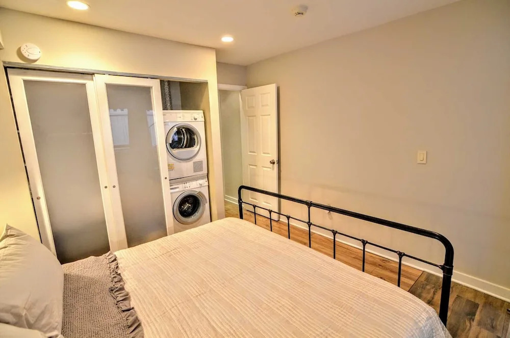 1004 Northwest Apartment #1083 1 Bedroom 1 Bathroom Apts