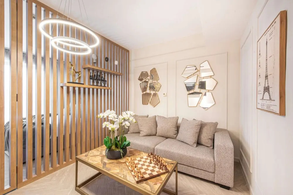 Nasma Luxury Stays- BLVD Central Podium