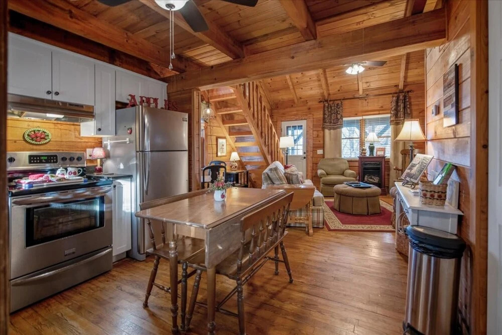 Applewood Cottage - Cozy log Cabin in the Serene Woodlands of Coosawattee