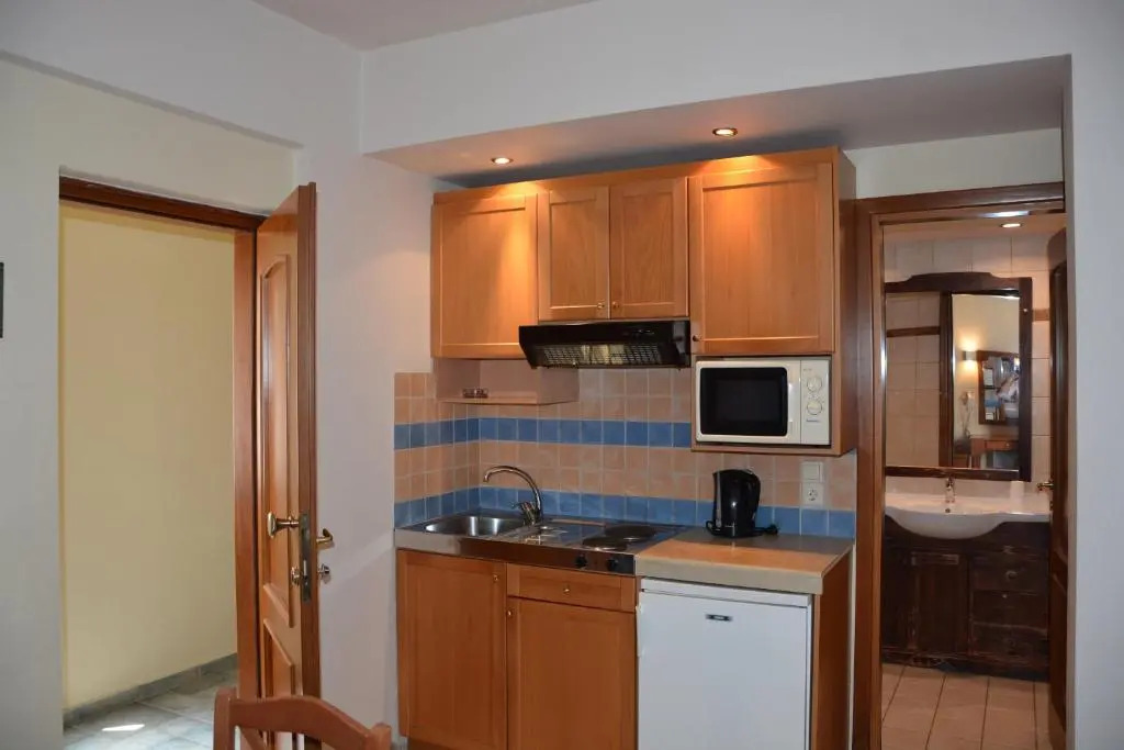 Eleni Beach Apartment