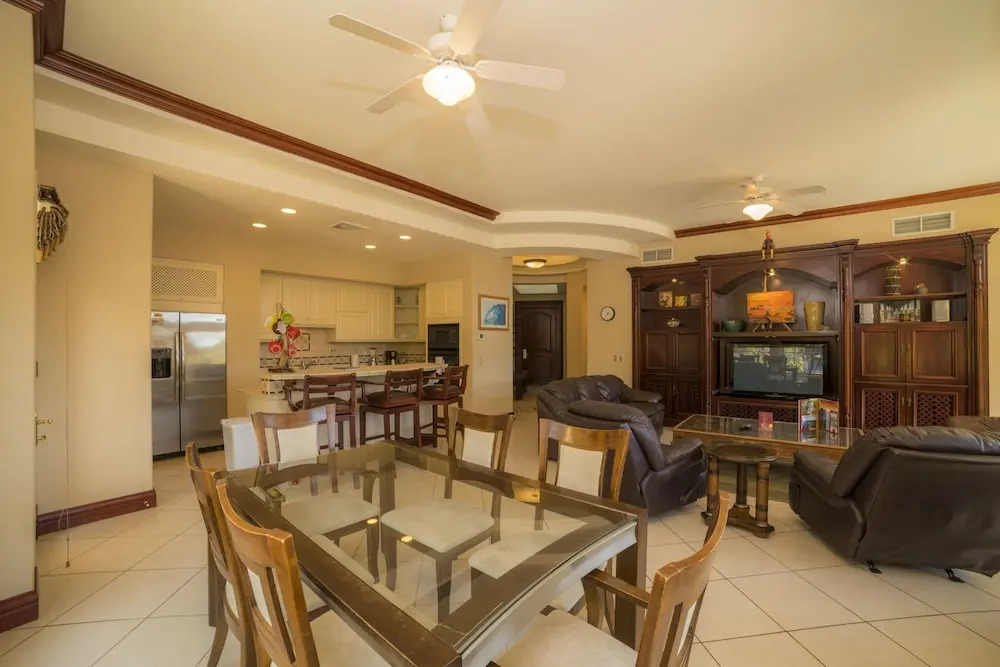 Bella Vista Condominiums