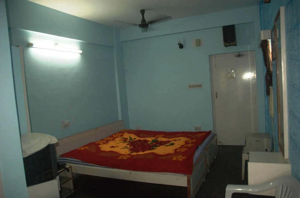 Hotel Deepak