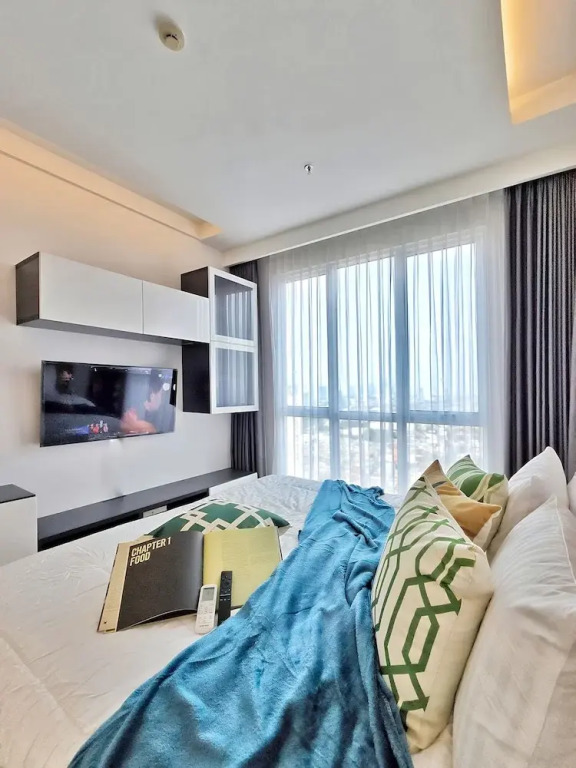 Amethyst By SanLiving - 3BR & 1 Maid Room - Central Park Mall