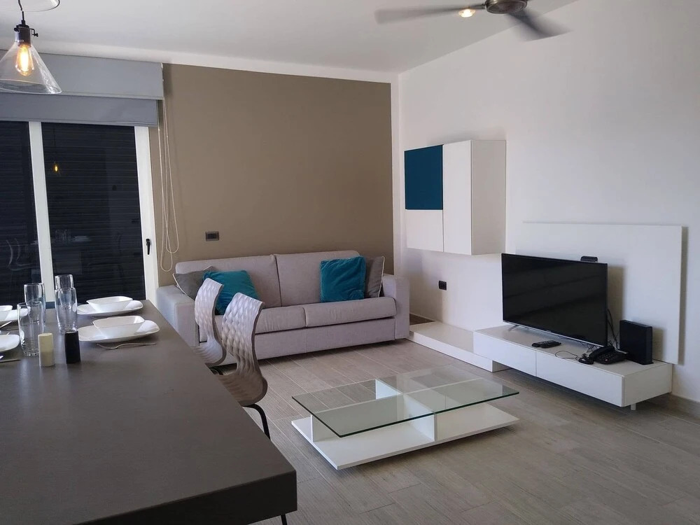 Apartment on the 5th Avenue with Pool, Gym and Parking for 4 sleeps
